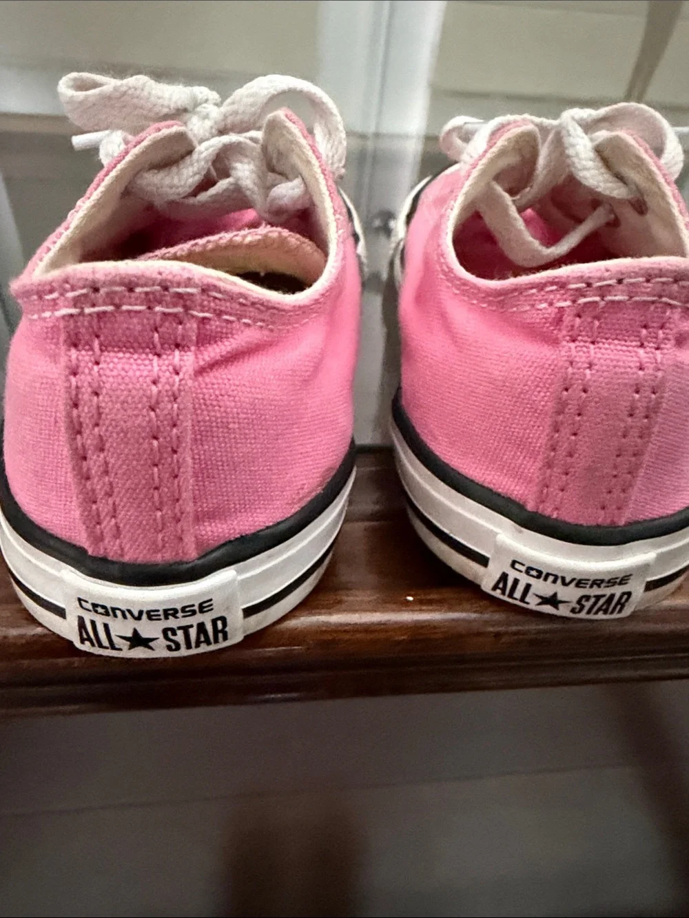 Converse classic low